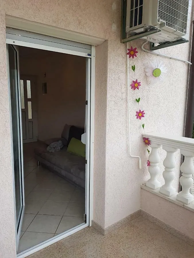 Apartman Matosevic بوريتش 0*,